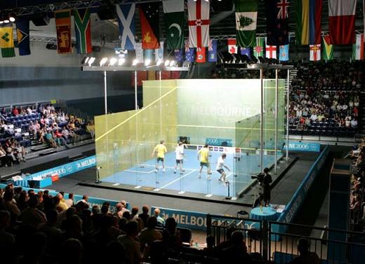 Cancha de squash con vidrio especializado